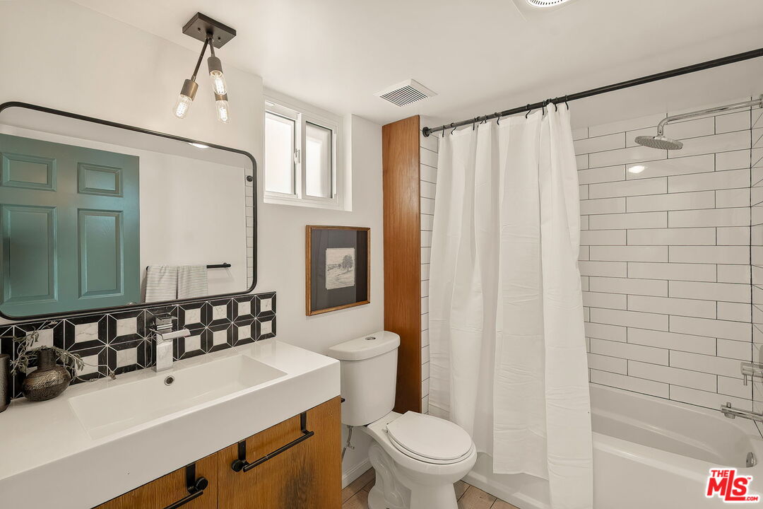 3439 Keystone Ave Unit: 1