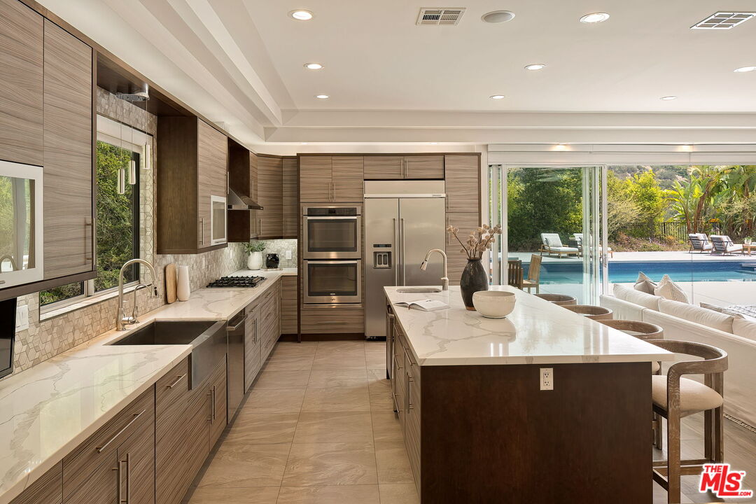 3238 Canyon Lake Dr