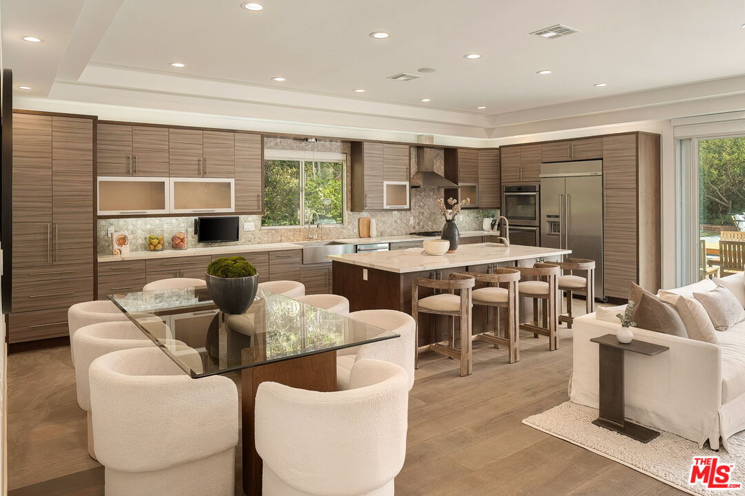 3238 Canyon Lake Dr