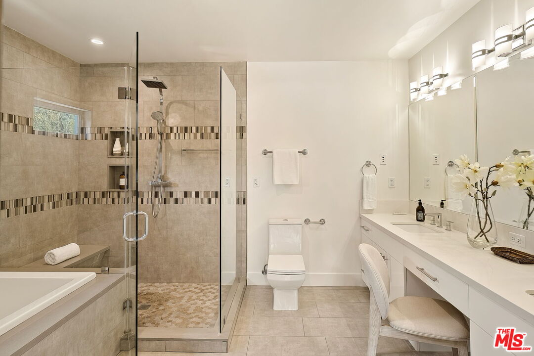 3238 Canyon Lake Dr