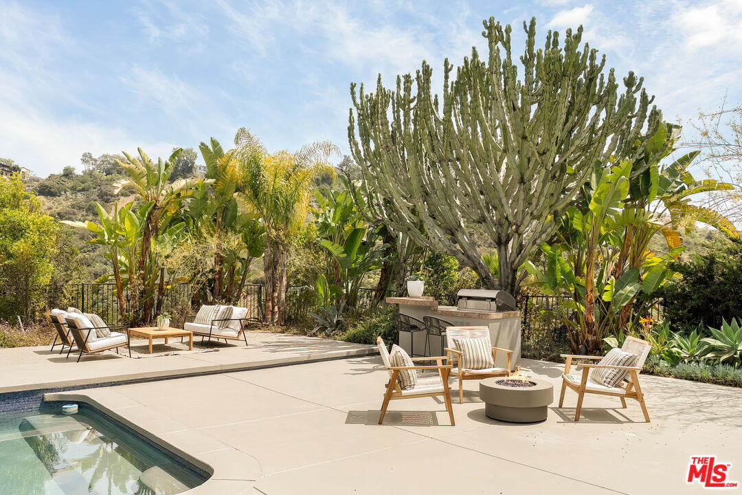3238 Canyon Lake Dr