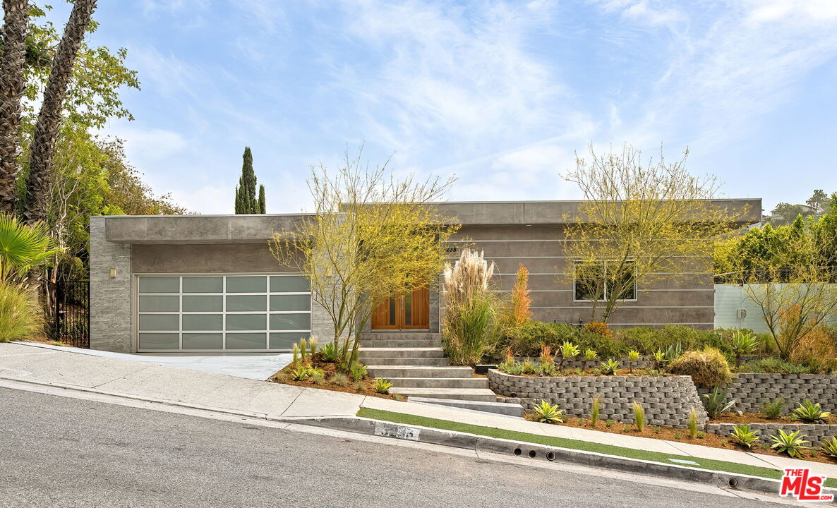 3238 Canyon Lake Dr