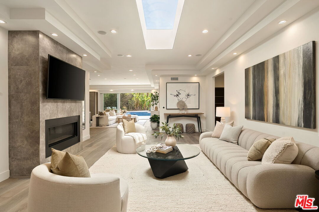 3238 Canyon Lake Dr