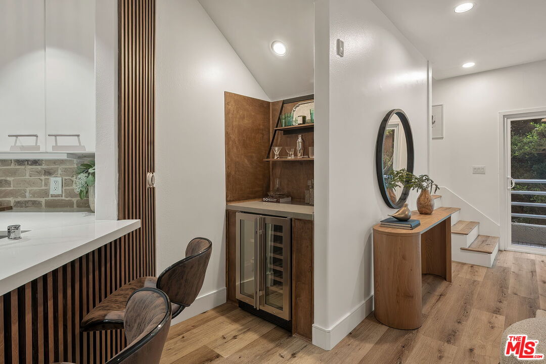 1160 Granville Ave Unit: 104