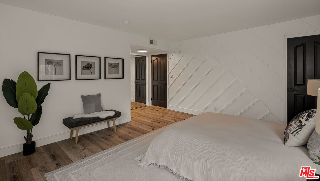 1160 Granville Ave Unit: 104