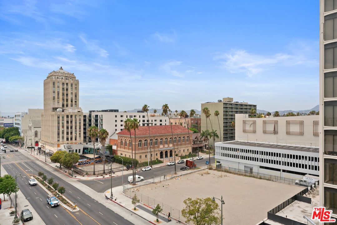 3810 Wilshire Blvd Unit: 602