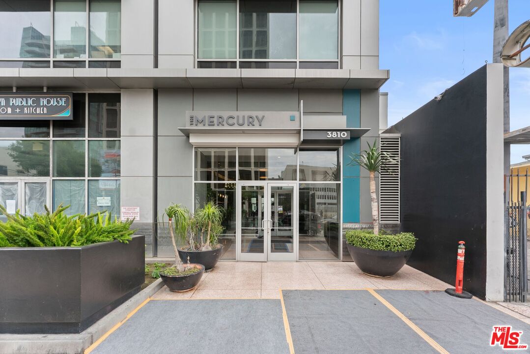 3810 Wilshire Blvd Unit: 602
