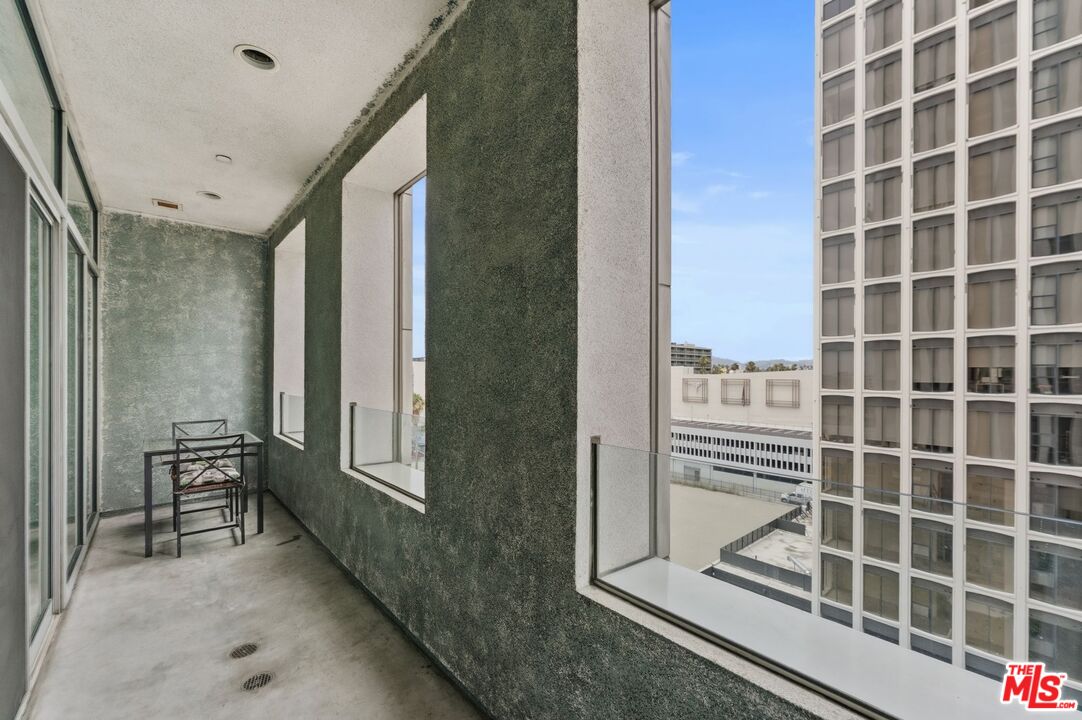 3810 Wilshire Blvd Unit: 602