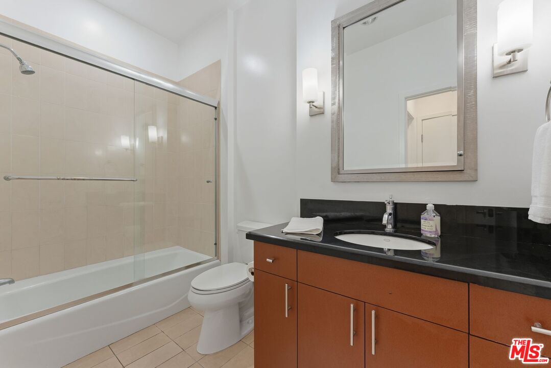 3810 Wilshire Blvd Unit: 602