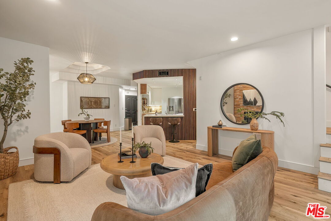 1160 Granville Ave Unit: 104