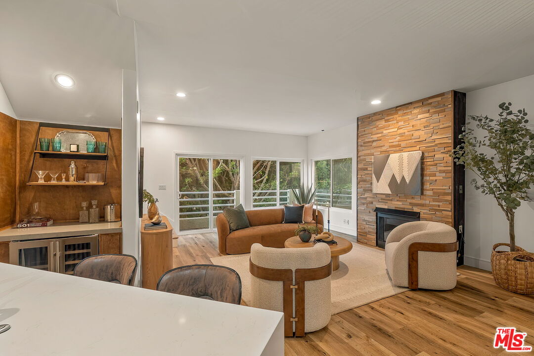 1160 Granville Ave Unit: 104