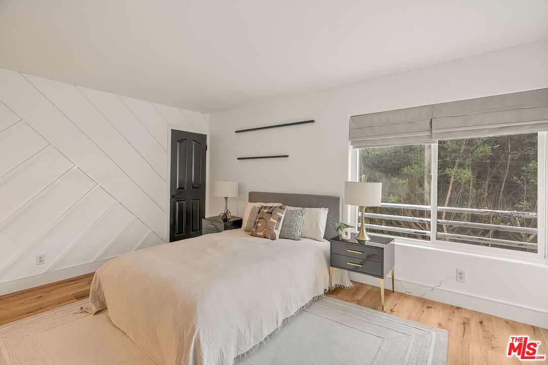 1160 Granville Ave Unit: 104