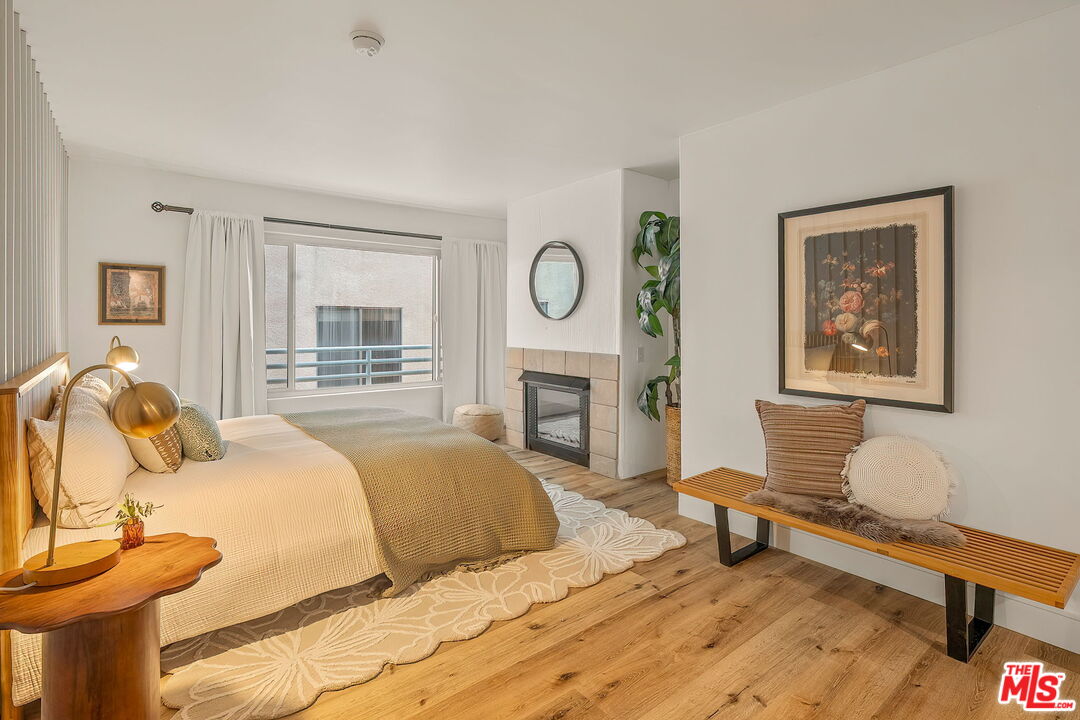 1160 Granville Ave Unit: 104