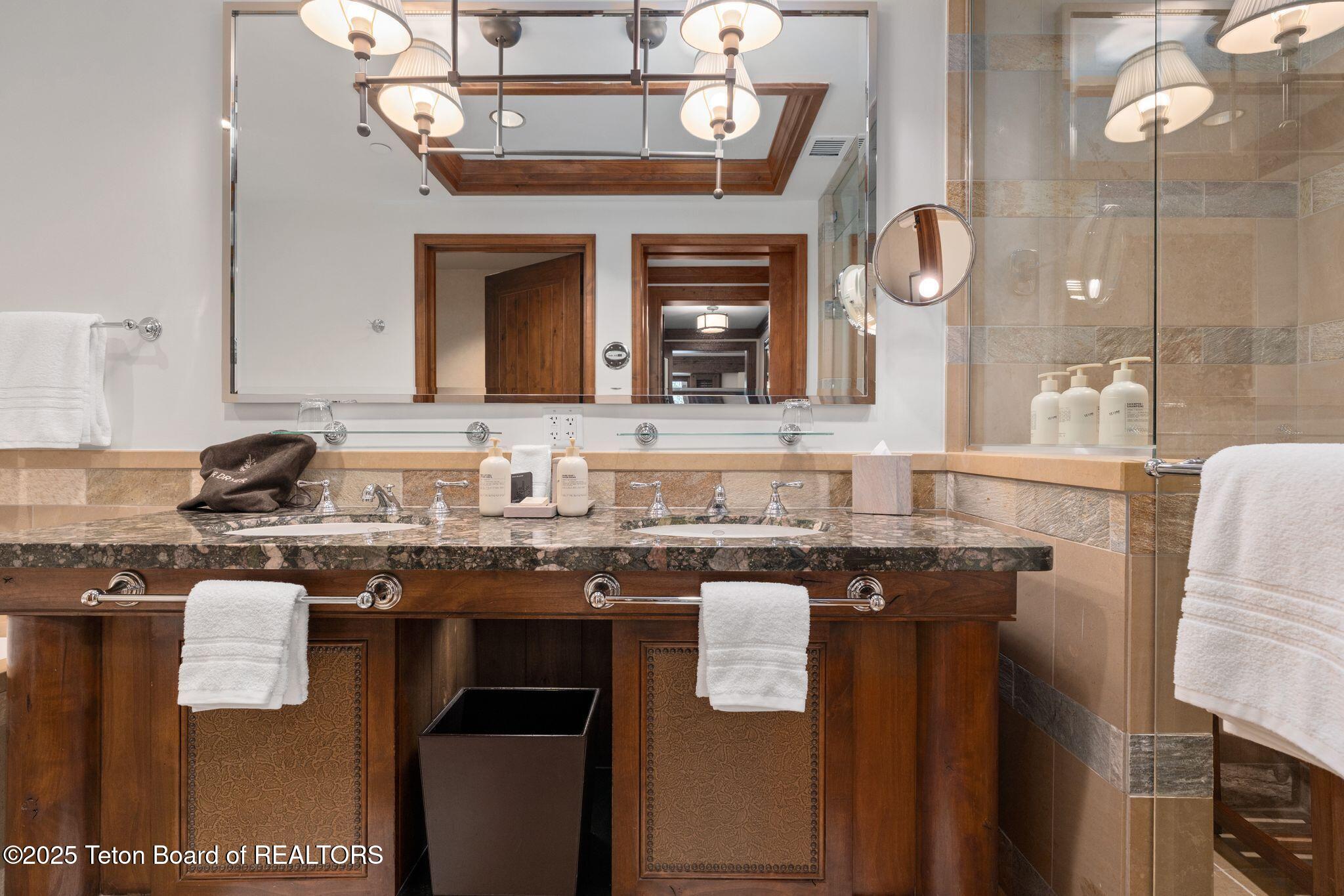 7680 N GRANITE LOOP Road 556