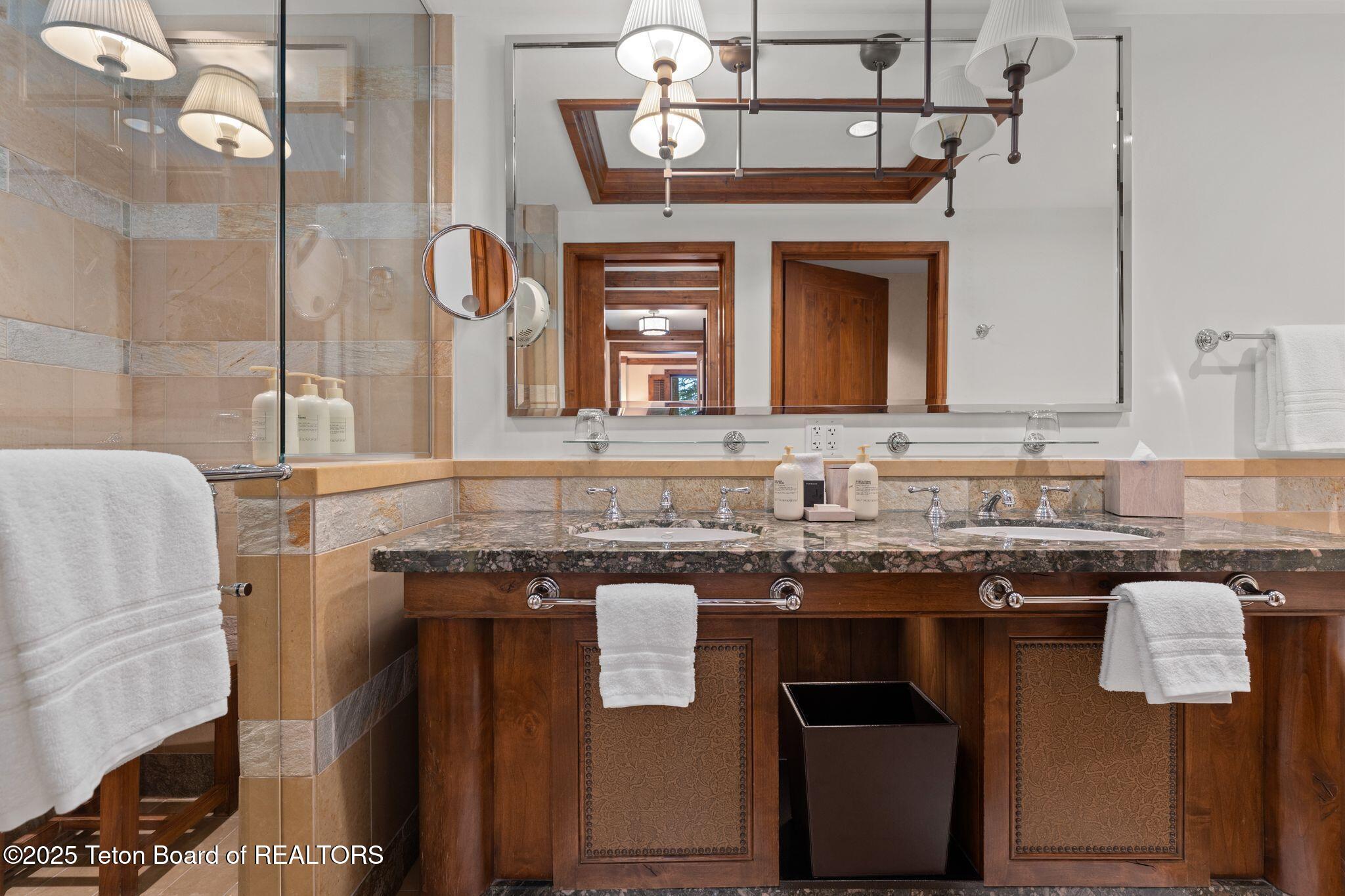 7680 N GRANITE LOOP Road 556