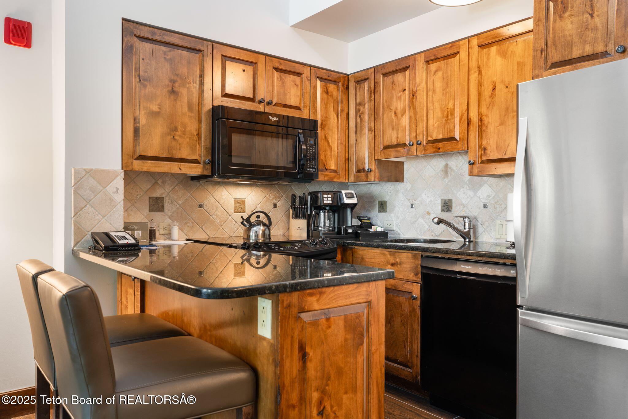 3385 W VILLAGE Drive, 502