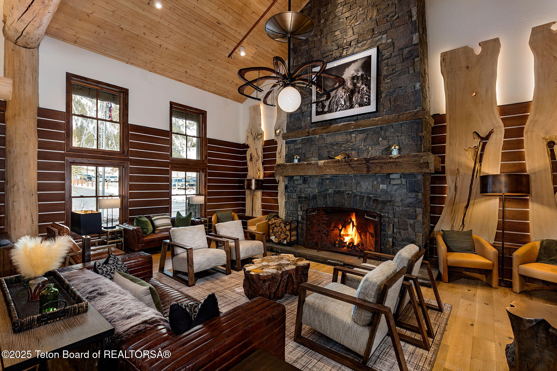 3385 W VILLAGE Drive, 502