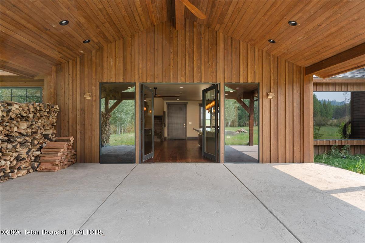 9802 HIDDENWATERS Lane