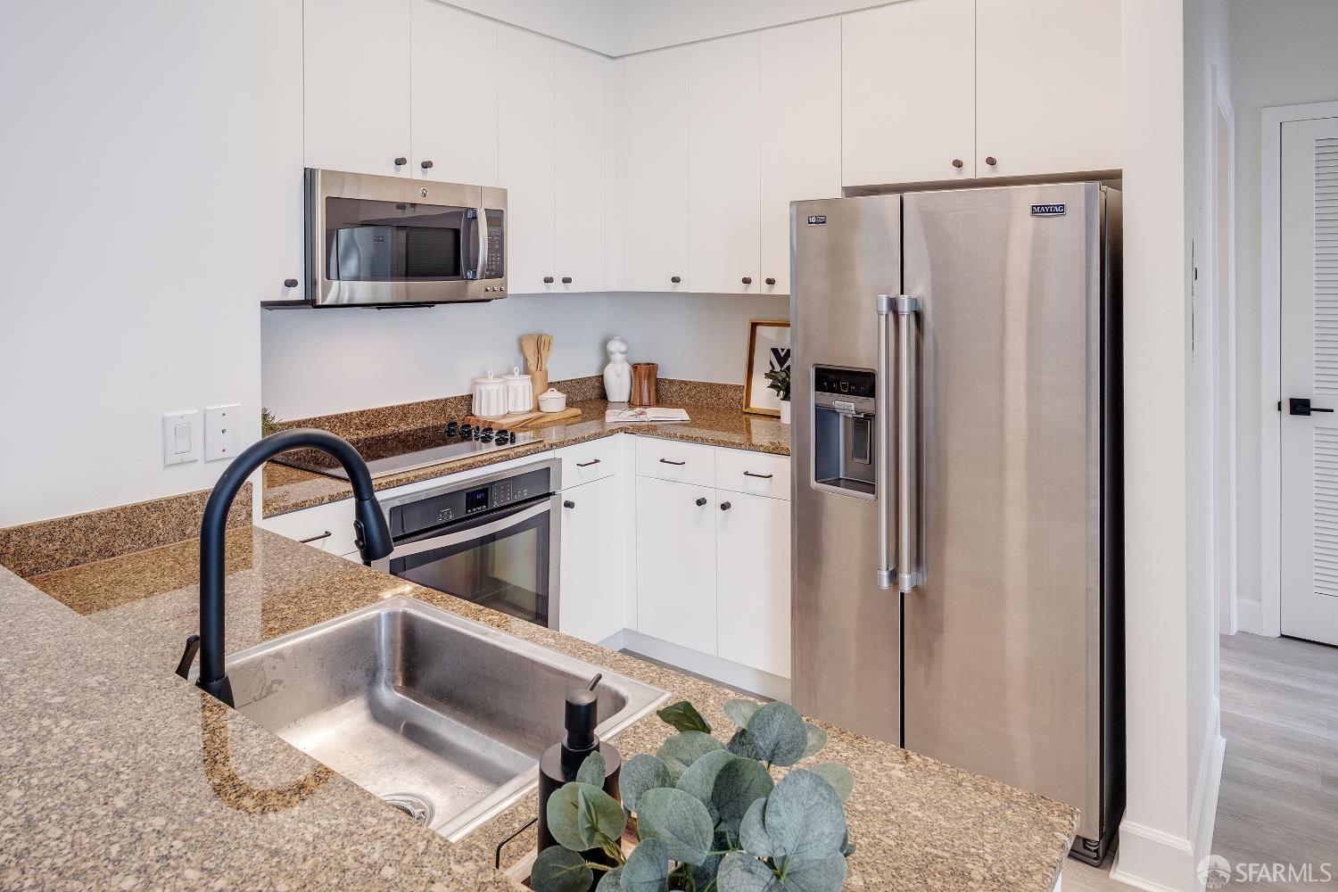 246 2nd Street # 1004