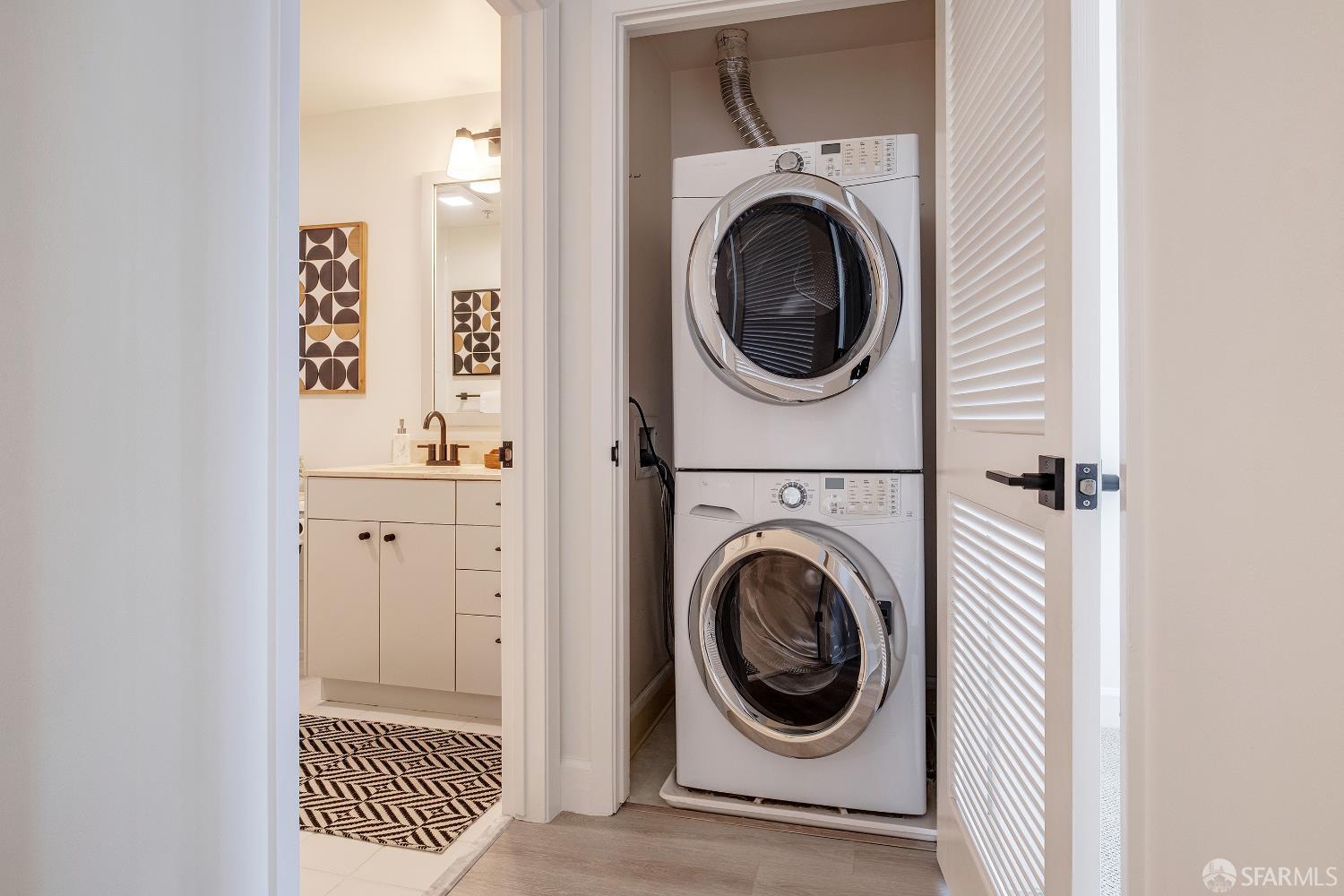 246 2nd Street # 1004