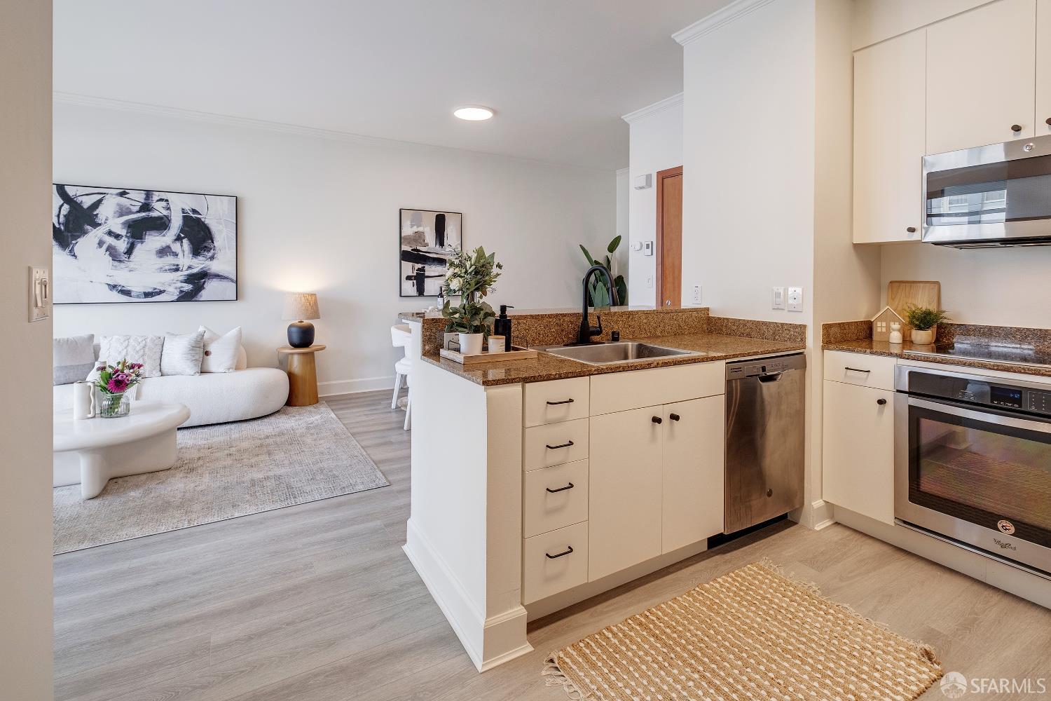 246 2nd Street # 1004