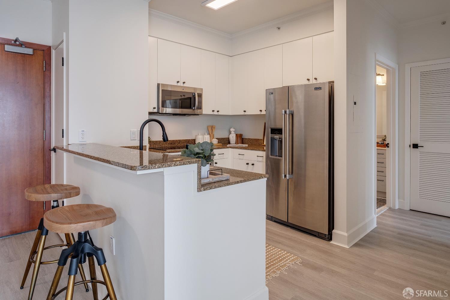 246 2nd Street # 1004