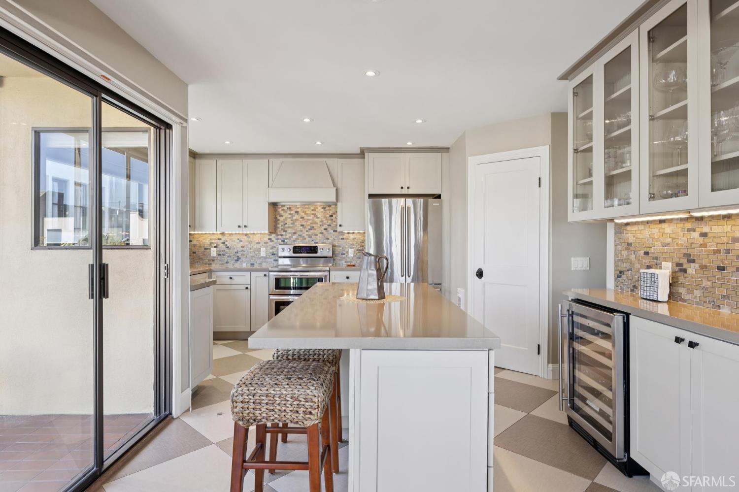 373 Lombard Street # 501