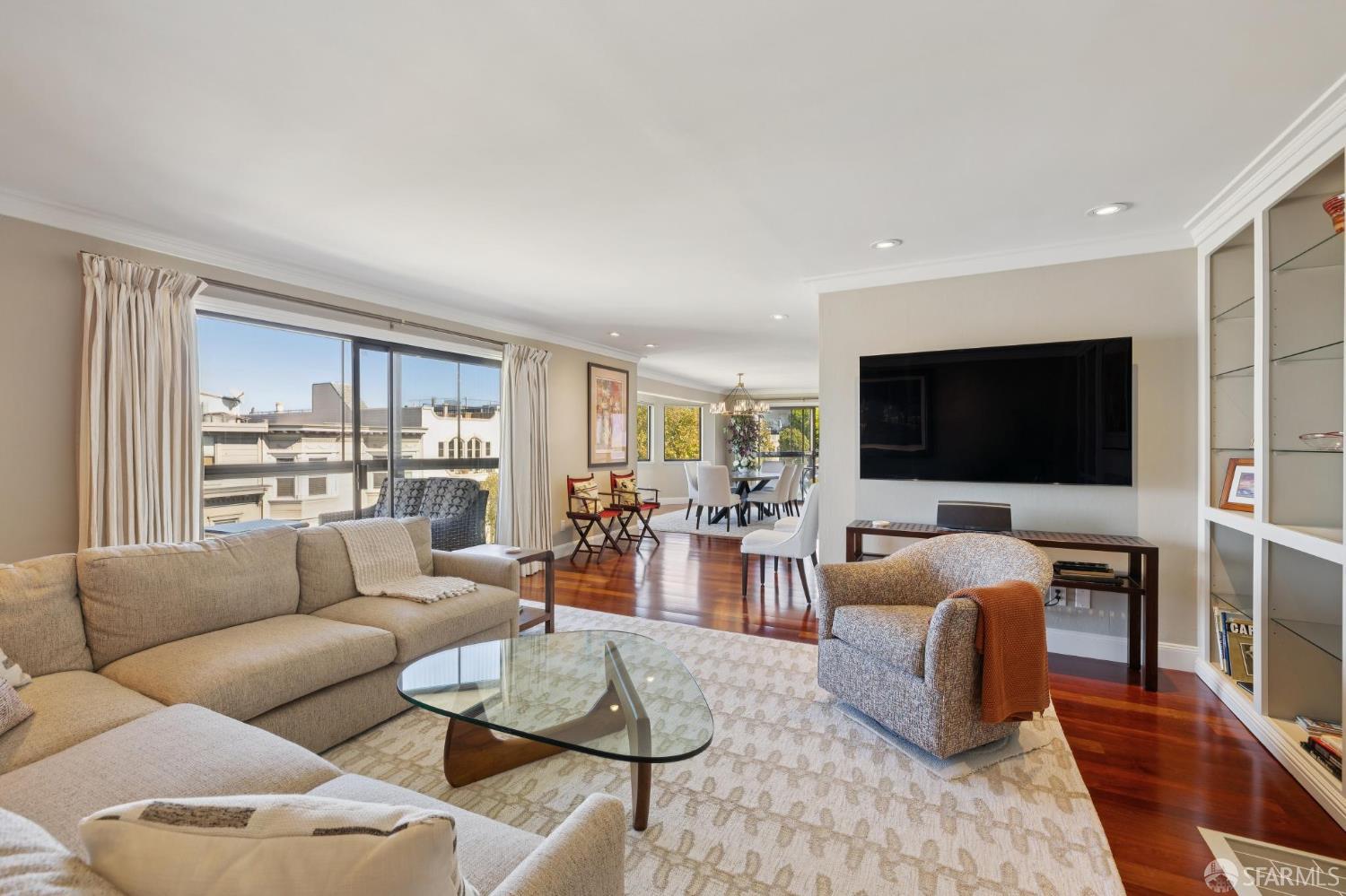 373 Lombard Street # 501