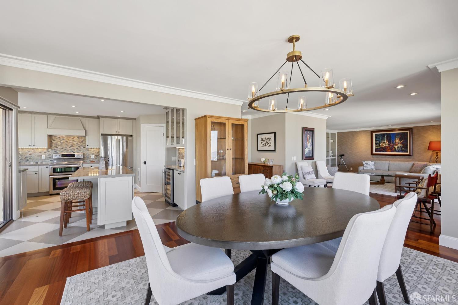 373 Lombard Street # 501