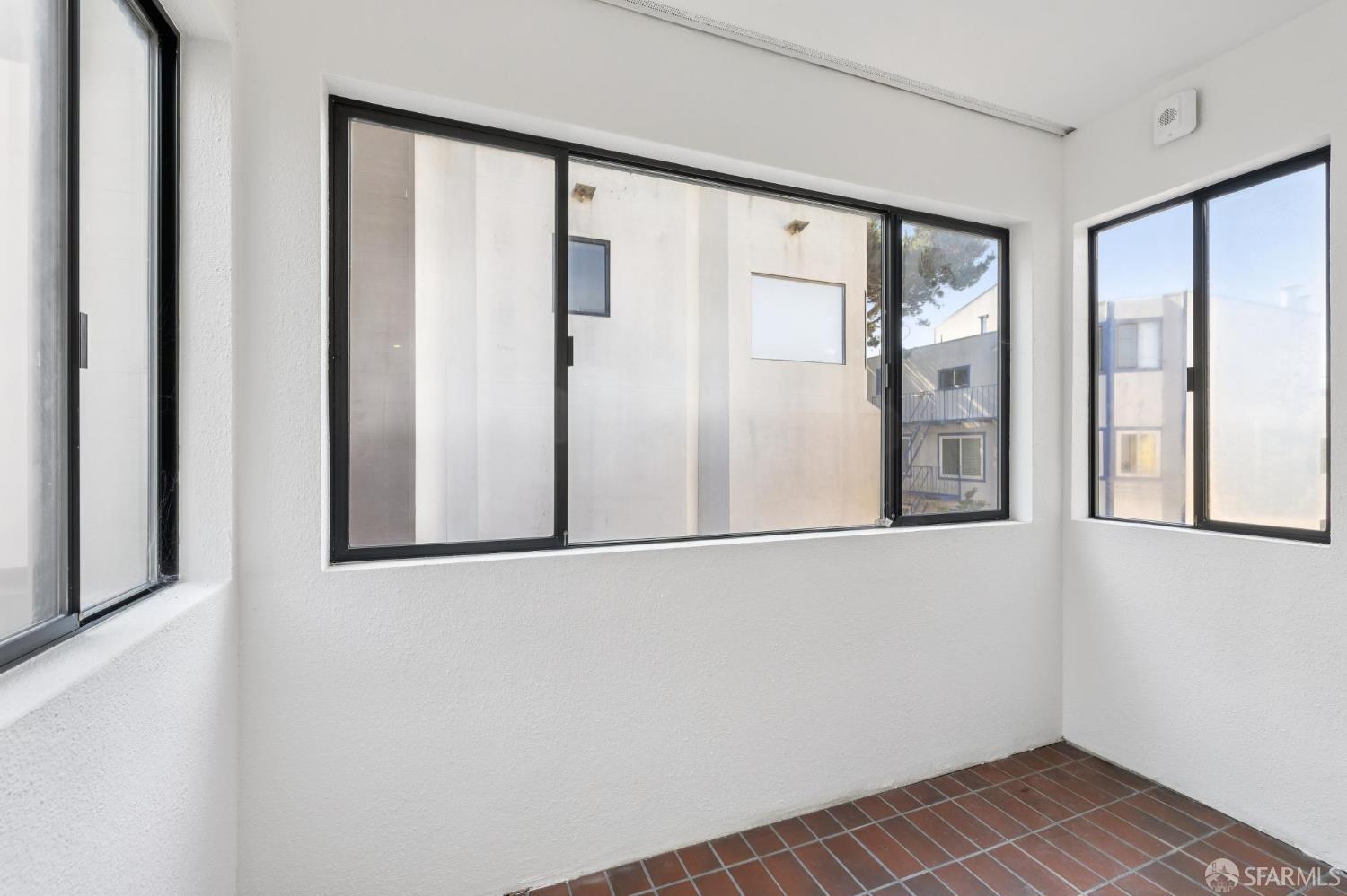 373 Lombard Street # 501