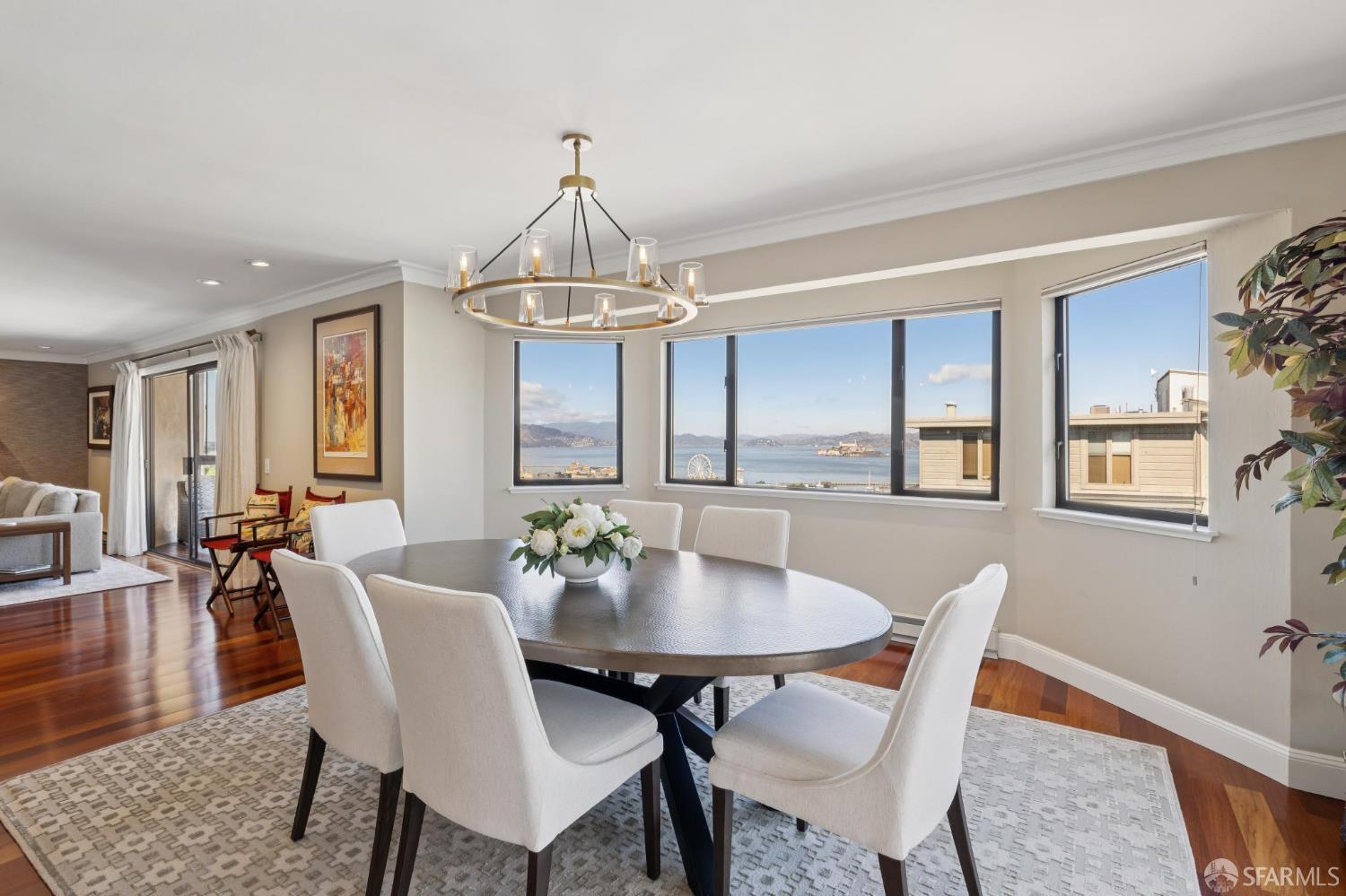 373 Lombard Street # 501