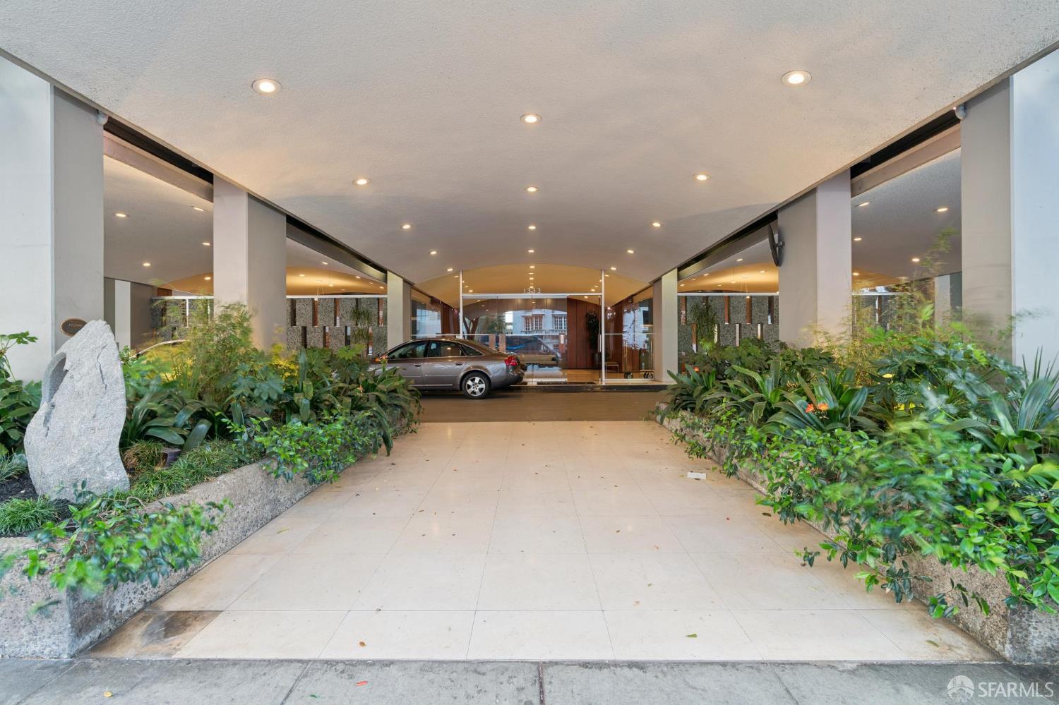 1333 Jones Street # 704