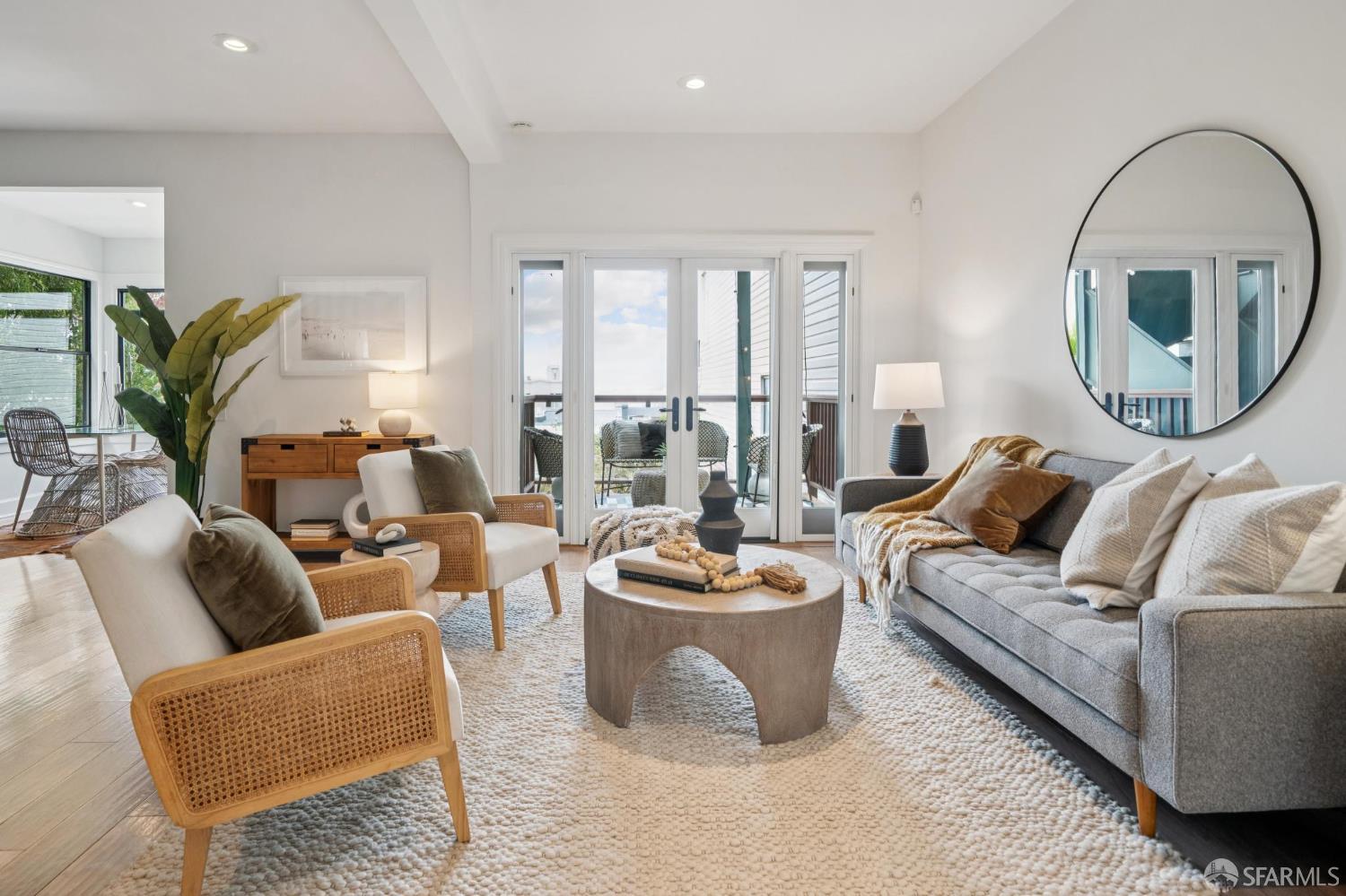 838 Bay Street