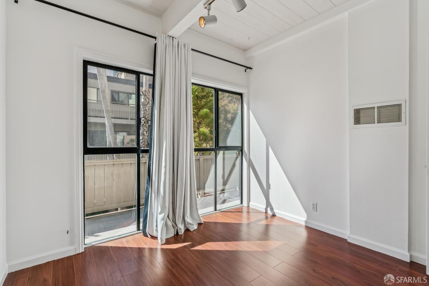 1817 California Street # 2B