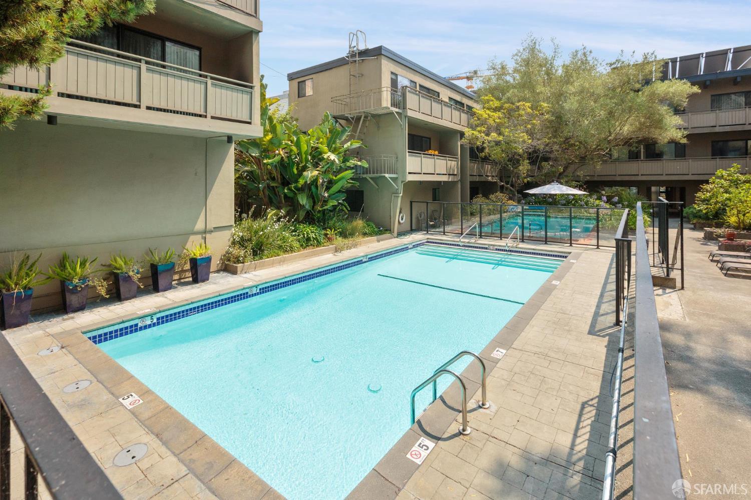 1817 California Street # 2B