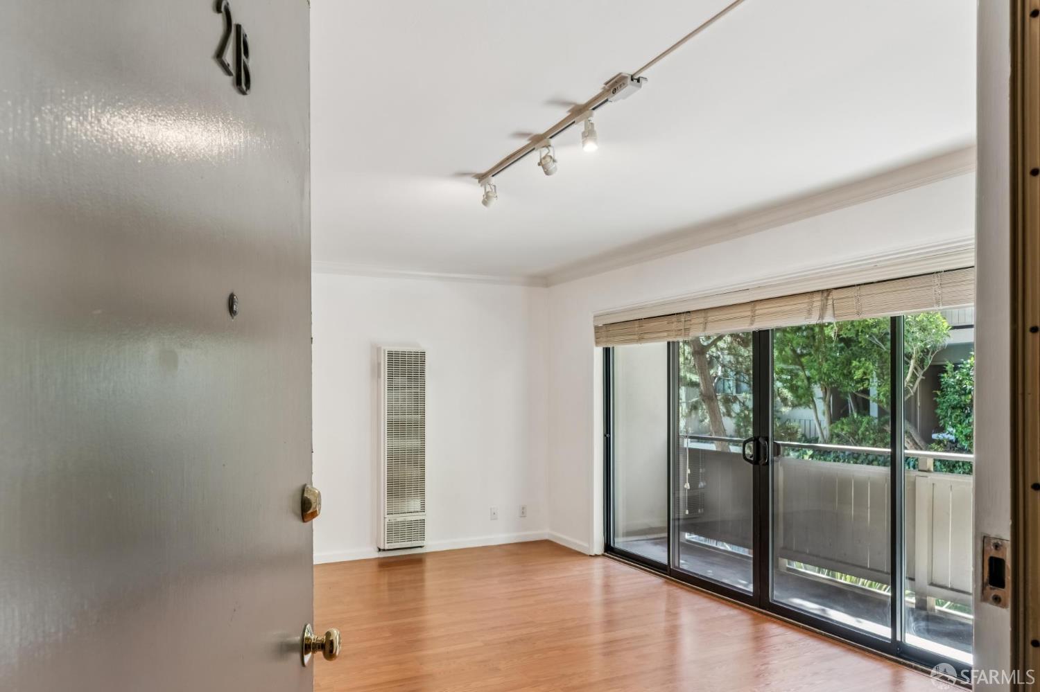 1817 California Street # 2B
