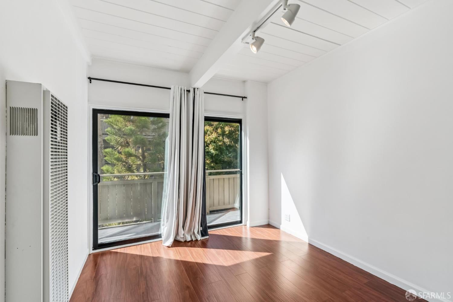 1817 California Street # 2B