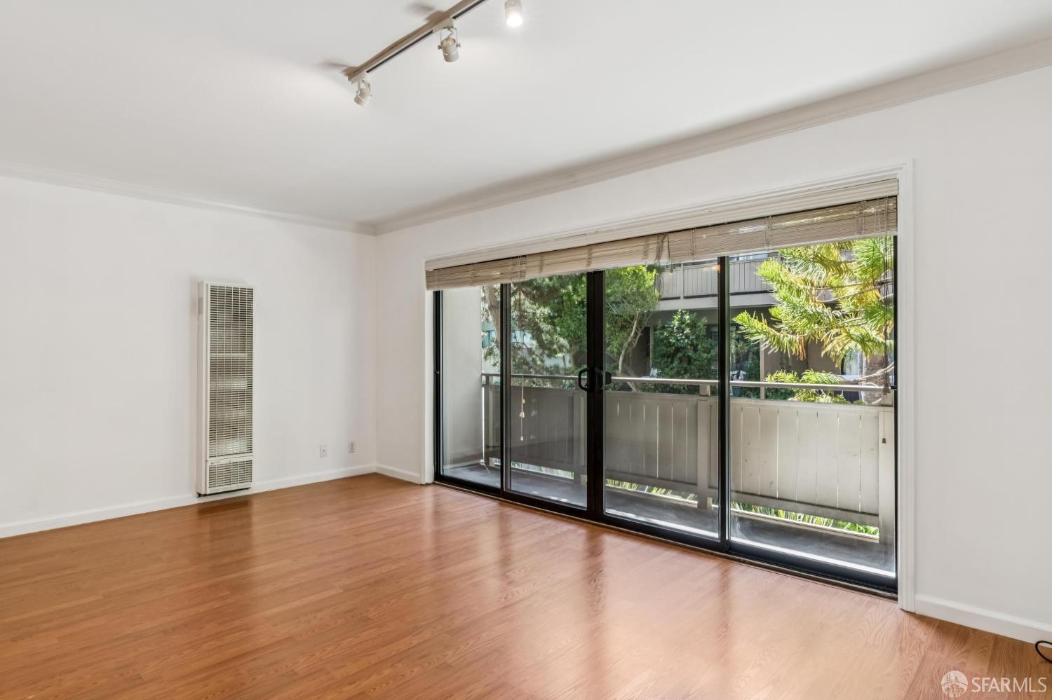 1817 California Street # 2B