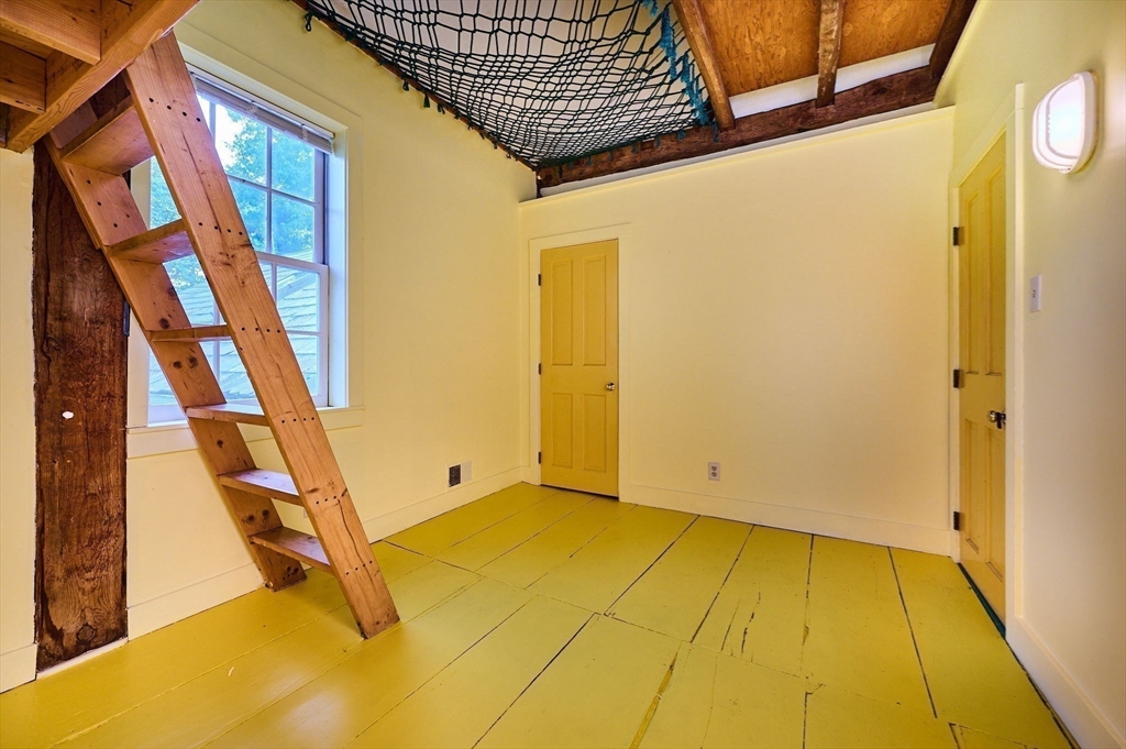 122 Bay Rd