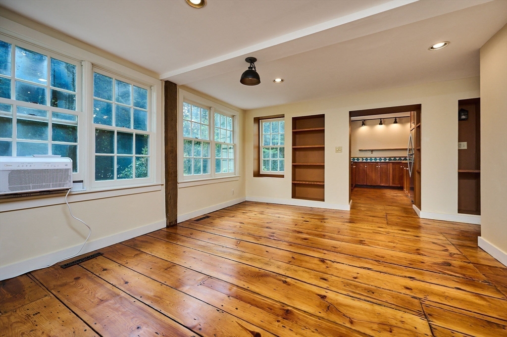 122 Bay Rd