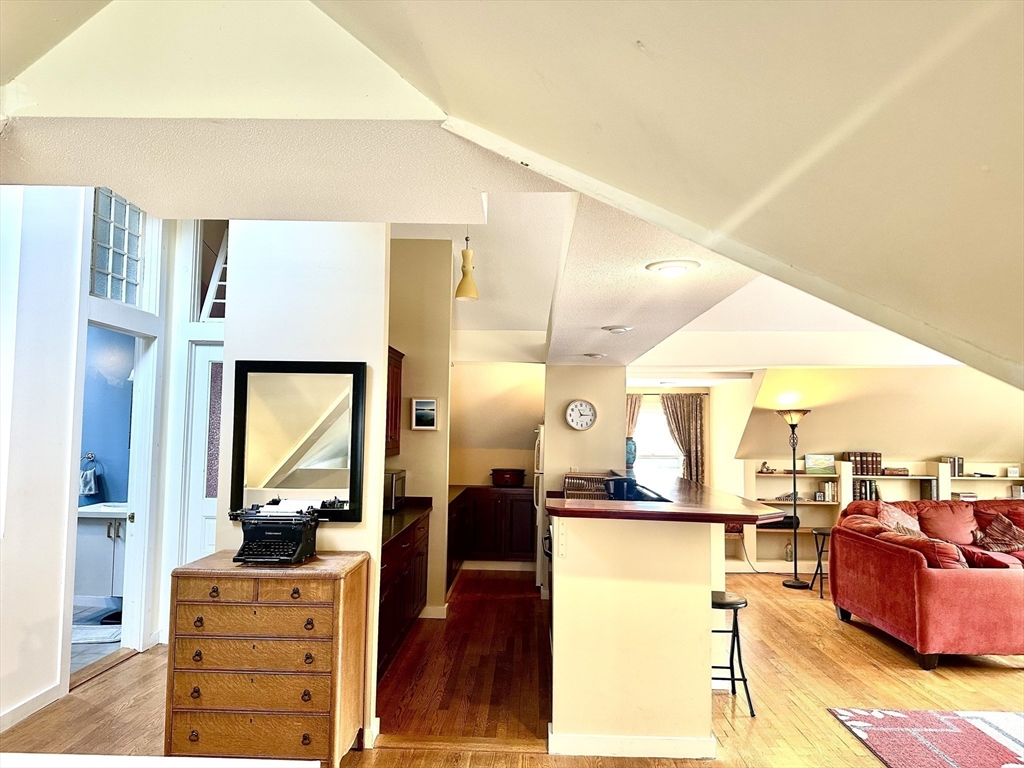 10 North Main Unit: 5 (E)