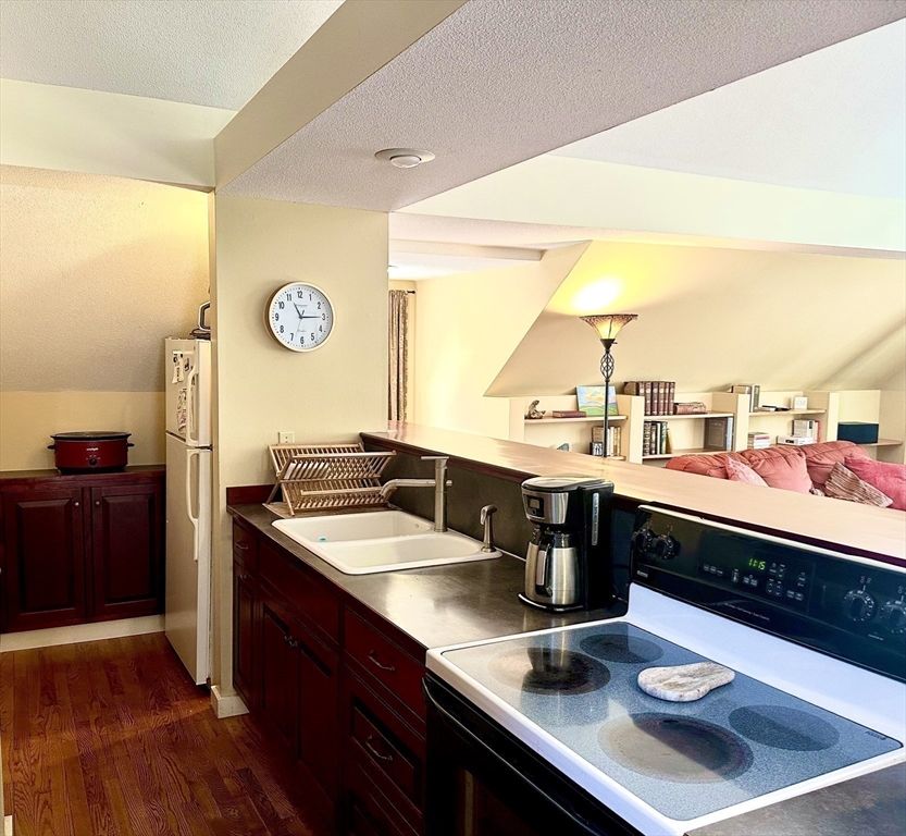 10 North Main Unit: 5 (E)