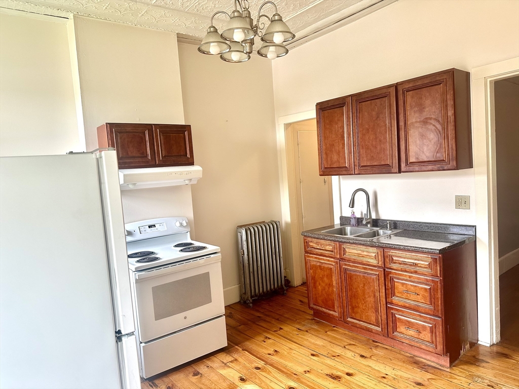 258 Walnut St