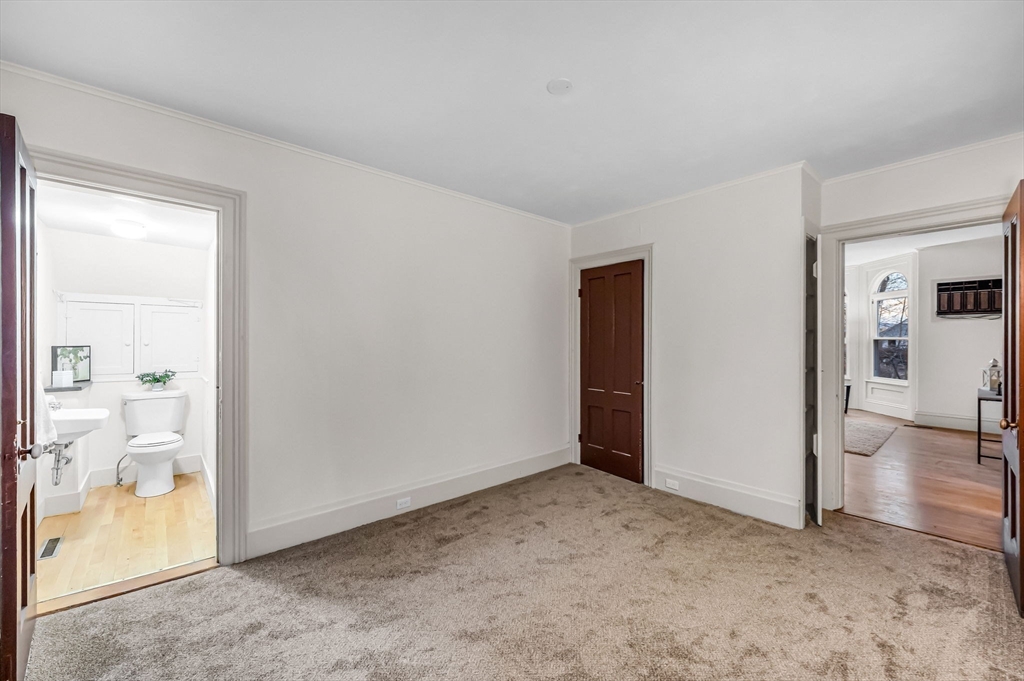 48 Gray St