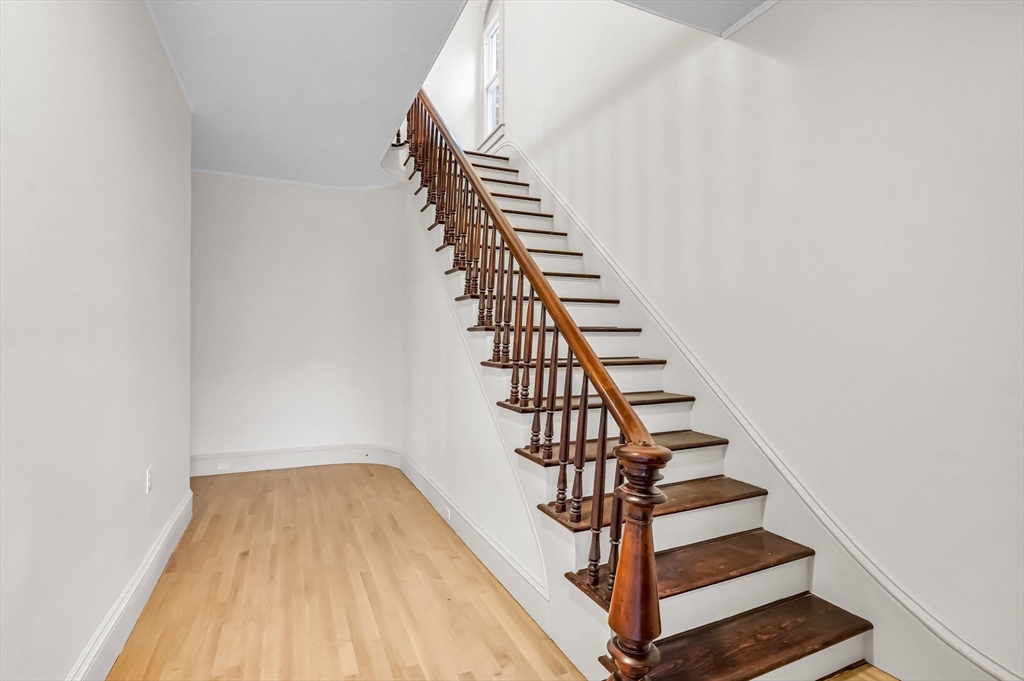 48 Gray St
