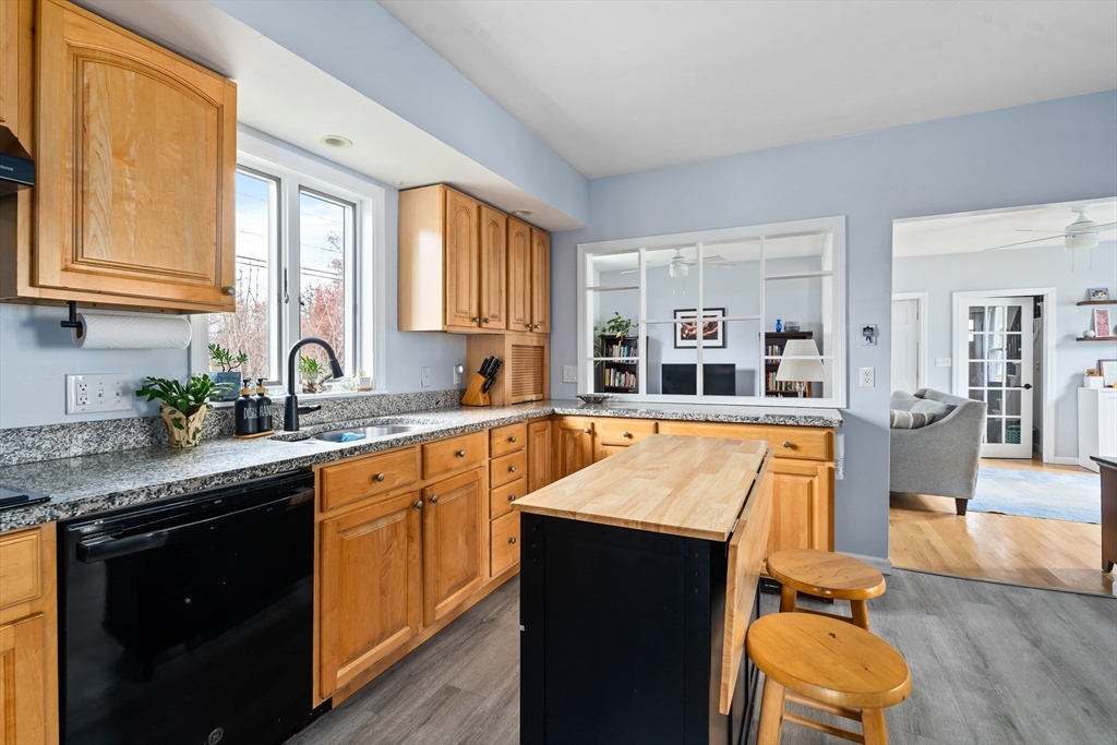 52 Williston Ave