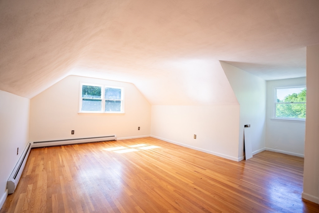 23 South Mount Holyoke Dr