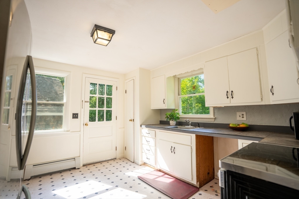 23 South Mount Holyoke Dr