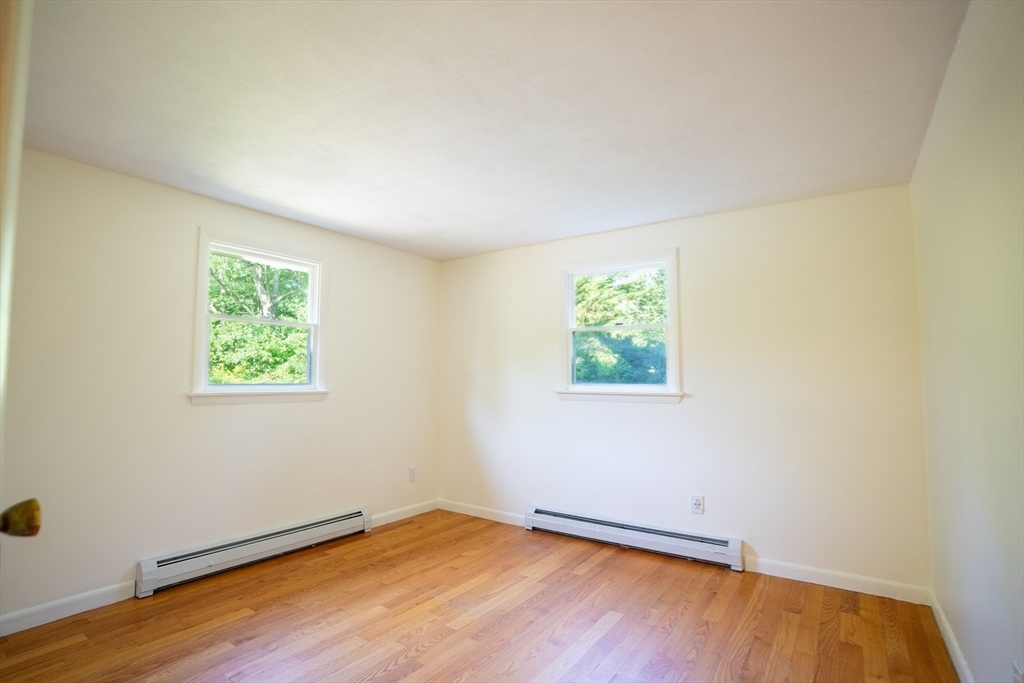 23 South Mount Holyoke Dr