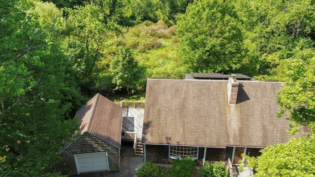 23 South Mount Holyoke Dr